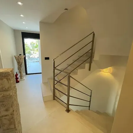 Lägenhet Finca Molinos 5 Bedrooms Pool Marbella