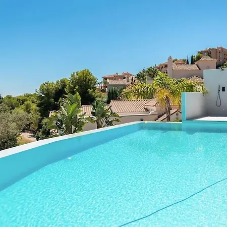 Finca Molinos 5 Bedrooms Pool Lägenhet Marbella